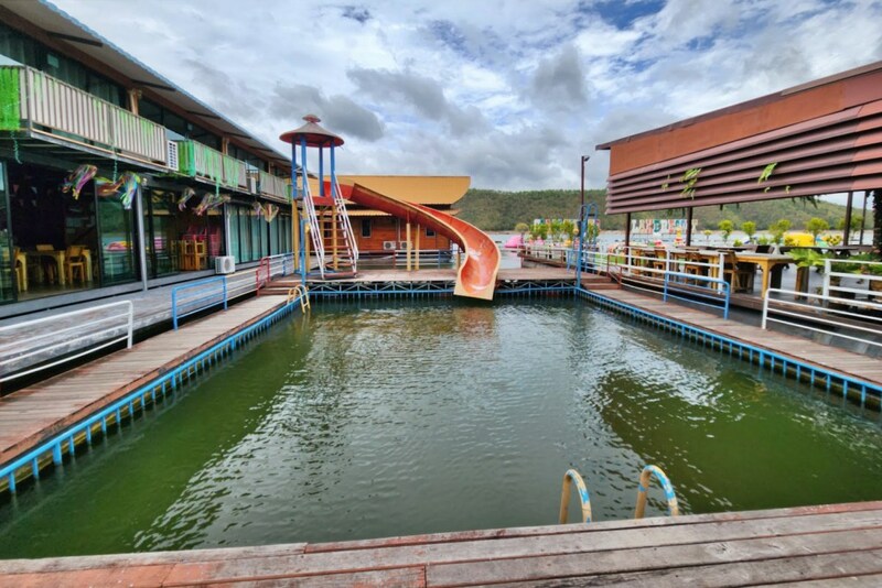 กาญจนบุรี, จองที่พักแพเมืองกาญ, ที่พัก, ที่พักเขื่อนศรีนครินทร์ 2567, ที่พักเมืองกาญ, ที่พักแพเขื่อนศรี 2024, ที่พักแพเขื่อนศรี 2567, ที่พักแพเขื่อนศรีนครินทร์ 2567, ที่เที่ยว, บ้านพักล่องแพ วินเทจ, รักษ์น้ำ รีสอร์ท, รายาบุรี รีสอร์ท, สกายเลควิวรีสอร์ท, สยามซิลเวอร์เลค รีสอร์ท, เขื่อนศรีนครินทร์, เดอะธาราเคปรีสอร์ท, เมืองกาญ, เลค เฮฟเว่น รีสอร์ท, แพที่พักกลางน้ำ, แพนันทนา, แพเขื่อนศรีนครินทร์, แพเขื่อนศรีนครินทร์ 2024, แพเขื่อนศรีนครินทร์ 2567, แพเมืองกาญ 2024, แพเมืองกาญ 2567, top 10+ ที่พัก แพเขื่อนศรีนครินทร์ [กรกฎาคม 2024] กาญจนบุรี บรรยากาศดี เล่นน้ำได้