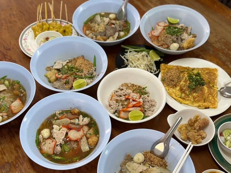 top 15+ ร้านอาหารสุโขทัย 2567 ริมน้ำ บรรยากาศดี ร้านอร่อยในเมือง ห้ามพลาด