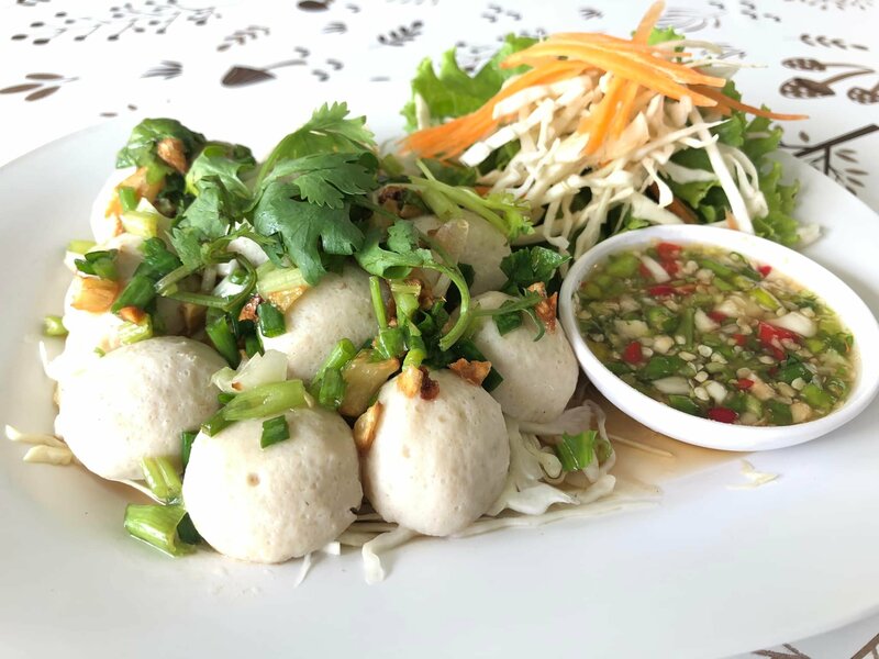 รวมร้านอาหารใกล้สนามบินหาดใหญ่ สงขลา ร้านอร่อยน่ากินเติมพลังให้เต็มอิ่มก่อนขึ้นเครื่อง!