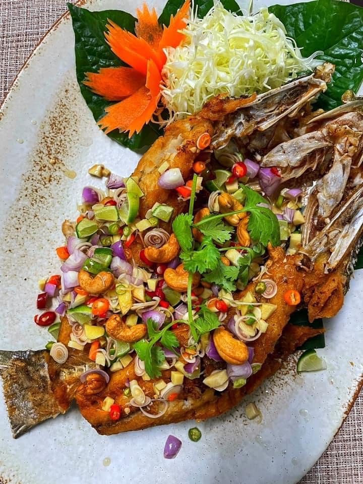 รวมร้านอาหารใกล้สนามบินหาดใหญ่ สงขลา ร้านอร่อยน่ากินเติมพลังให้เต็มอิ่มก่อนขึ้นเครื่อง!