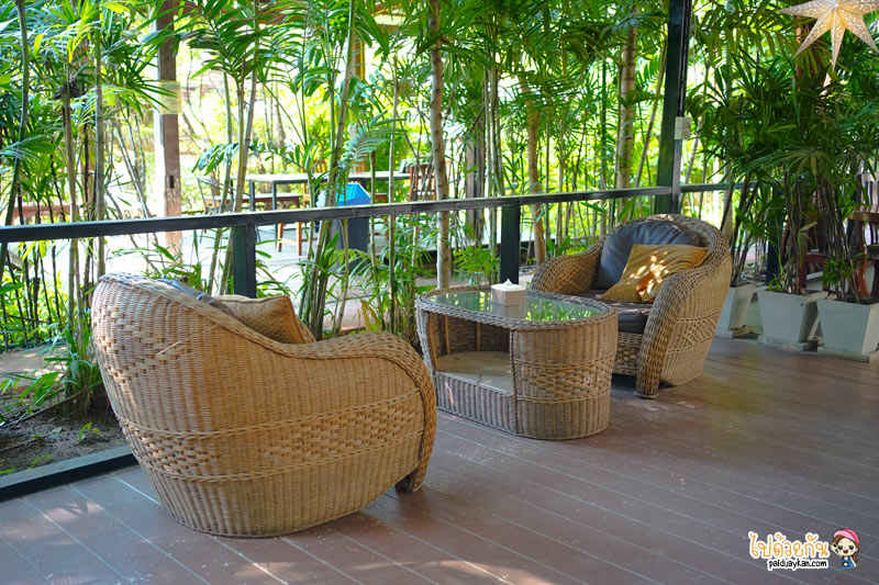 ร้านกาแฟตาก, ร้านอาหารตาก, คาเฟ่ตาก, เถียงนา คอฟฟี่ แอนด์เบเกอรี่ฟาร์ม, เถียงนา คอฟฟี่ ร้านอาหารบ้านไม้สไตล์วินเทจ