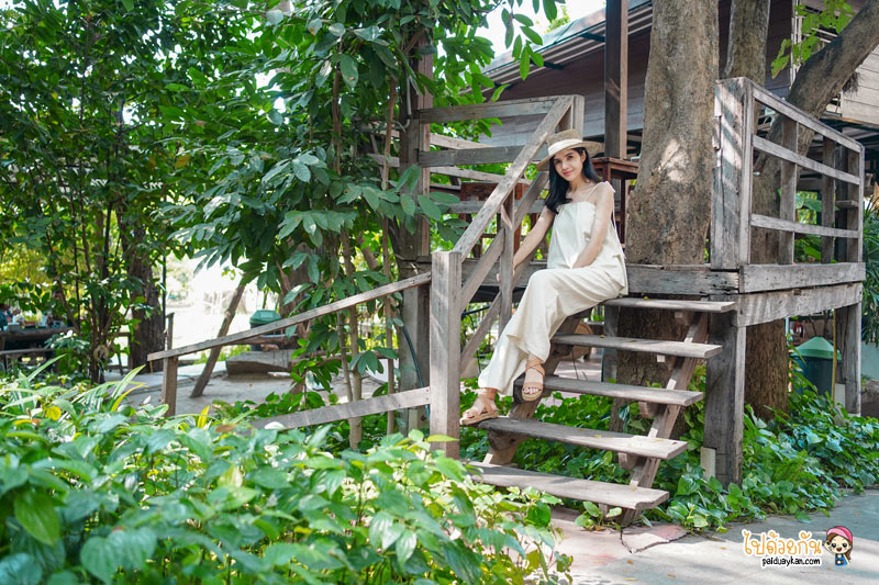 ร้านกาแฟตาก, ร้านอาหารตาก, คาเฟ่ตาก, เถียงนา คอฟฟี่ แอนด์เบเกอรี่ฟาร์ม, เถียงนา คอฟฟี่ ร้านอาหารบ้านไม้สไตล์วินเทจ