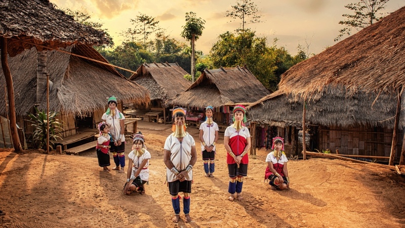 akha farmville, choui fong, singha park, กาดเจียงฮายรำลึก, ขุนน้ำนางนอน, คอฟฟี่ฮิลล์, จุดชมวิวดอยช้างมูบ, ช่องเขาขาด, ฐานปฏิบัติการดอยช้างมูบ, ดอยผาตั้ง, ดอยผาหมี, ดอยแม่สลอง, ตลาดแม่สาย, ตุงหลวงเฉลิมพระเกียรติ, ถนนคนเดินเชียงราย, ถ้ำหลวง ขุนน้ำนางนอน, ที่เที่ยวเชียงราย, ที่เที่ยวเชียงราย 2023, ที่เที่ยวเชียงราย 2566, ที่เที่ยวเชียงราย ธรรมชาติ, ที่เที่ยวเชียงราย ในเมือง, ที่เที่ยวเชียงรายใกล้ฉัน, ผาฮี้, พระธาตุดอยแม่ย่าม่อน, พระอุโบสถสีน้ำเงิน, พระโพธิสัตว์กวนอิมใหญ่ที่สุดในไทย, พิพิธภัณฑ์บ้านดำ, ฟาร์มแกะ ดอยช้าง, ภูชี้ดาว, ภูชี้ฟ้า, วัดป่าญะ, วัดพระธาตุดอยตุง, วัดพระธาตุแม่ย่าม่อน, วัดร่องขุ่น, วัดร่องเสือเต้น, วัดห้วยปลากั้ง, สวนคุณปู่ life museum, สวนคุณปู่ เชียงราย, สะพานไม้ไผ่ไร่ผาฮี้, สามเหลี่ยมทองคำ, สิงห์ปาร์ค, หมู่บ้านกะเหรี่ยงคอยาว, หมู่บ้านชาวเขากะเหรี่ยงคอยาว, หมู่บ้านสันติคีรี, อนุสาวรีย์พ่อขุนเม็งรายมหาราช, อาข่า ฟาร์ม, เชียงราย, เชียงราย 2023, เชียงราย 2566, เชียงรายไนท์บาซาร์, เที่ยวเชียงราย, โชคธรรมเจดีย์ 9 ชั้น, ไร่ชาฉุยฟง, ไฮเดรนเยีย ดอยแม่มอญ, ไฮเดรนเยียซัง, top 25+ ที่เที่ยวเชียงราย [กรกฎาคม 2024] ไหว้พระ ชมธรรมชาติ สัมผัสวิถีชีวิตชาวเขา ที่ดินแดนเหนือสุดประเทศไทย