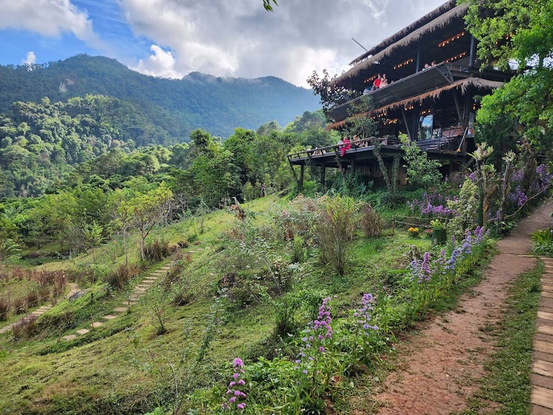 akha farmville, choui fong, singha park, กาดเจียงฮายรำลึก, ขุนน้ำนางนอน, คอฟฟี่ฮิลล์, จุดชมวิวดอยช้างมูบ, ช่องเขาขาด, ฐานปฏิบัติการดอยช้างมูบ, ดอยผาตั้ง, ดอยผาหมี, ดอยแม่สลอง, ตลาดแม่สาย, ตุงหลวงเฉลิมพระเกียรติ, ถนนคนเดินเชียงราย, ถ้ำหลวง ขุนน้ำนางนอน, ที่เที่ยวเชียงราย, ที่เที่ยวเชียงราย 2023, ที่เที่ยวเชียงราย 2566, ที่เที่ยวเชียงราย ธรรมชาติ, ที่เที่ยวเชียงราย ในเมือง, ที่เที่ยวเชียงรายใกล้ฉัน, ผาฮี้, พระธาตุดอยแม่ย่าม่อน, พระอุโบสถสีน้ำเงิน, พระโพธิสัตว์กวนอิมใหญ่ที่สุดในไทย, พิพิธภัณฑ์บ้านดำ, ฟาร์มแกะ ดอยช้าง, ภูชี้ดาว, ภูชี้ฟ้า, วัดป่าญะ, วัดพระธาตุดอยตุง, วัดพระธาตุแม่ย่าม่อน, วัดร่องขุ่น, วัดร่องเสือเต้น, วัดห้วยปลากั้ง, สวนคุณปู่ life museum, สวนคุณปู่ เชียงราย, สะพานไม้ไผ่ไร่ผาฮี้, สามเหลี่ยมทองคำ, สิงห์ปาร์ค, หมู่บ้านกะเหรี่ยงคอยาว, หมู่บ้านชาวเขากะเหรี่ยงคอยาว, หมู่บ้านสันติคีรี, อนุสาวรีย์พ่อขุนเม็งรายมหาราช, อาข่า ฟาร์ม, เชียงราย, เชียงราย 2023, เชียงราย 2566, เชียงรายไนท์บาซาร์, เที่ยวเชียงราย, โชคธรรมเจดีย์ 9 ชั้น, ไร่ชาฉุยฟง, ไฮเดรนเยีย ดอยแม่มอญ, ไฮเดรนเยียซัง, top 25+ ที่เที่ยวเชียงราย [กรกฎาคม 2024] ไหว้พระ ชมธรรมชาติ สัมผัสวิถีชีวิตชาวเขา ที่ดินแดนเหนือสุดประเทศไทย