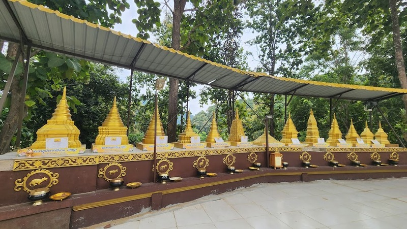 akha farmville, choui fong, singha park, กาดเจียงฮายรำลึก, ขุนน้ำนางนอน, คอฟฟี่ฮิลล์, จุดชมวิวดอยช้างมูบ, ช่องเขาขาด, ฐานปฏิบัติการดอยช้างมูบ, ดอยผาตั้ง, ดอยผาหมี, ดอยแม่สลอง, ตลาดแม่สาย, ตุงหลวงเฉลิมพระเกียรติ, ถนนคนเดินเชียงราย, ถ้ำหลวง ขุนน้ำนางนอน, ที่เที่ยวเชียงราย, ที่เที่ยวเชียงราย 2023, ที่เที่ยวเชียงราย 2566, ที่เที่ยวเชียงราย ธรรมชาติ, ที่เที่ยวเชียงราย ในเมือง, ที่เที่ยวเชียงรายใกล้ฉัน, ผาฮี้, พระธาตุดอยแม่ย่าม่อน, พระอุโบสถสีน้ำเงิน, พระโพธิสัตว์กวนอิมใหญ่ที่สุดในไทย, พิพิธภัณฑ์บ้านดำ, ฟาร์มแกะ ดอยช้าง, ภูชี้ดาว, ภูชี้ฟ้า, วัดป่าญะ, วัดพระธาตุดอยตุง, วัดพระธาตุแม่ย่าม่อน, วัดร่องขุ่น, วัดร่องเสือเต้น, วัดห้วยปลากั้ง, สวนคุณปู่ life museum, สวนคุณปู่ เชียงราย, สะพานไม้ไผ่ไร่ผาฮี้, สามเหลี่ยมทองคำ, สิงห์ปาร์ค, หมู่บ้านกะเหรี่ยงคอยาว, หมู่บ้านชาวเขากะเหรี่ยงคอยาว, หมู่บ้านสันติคีรี, อนุสาวรีย์พ่อขุนเม็งรายมหาราช, อาข่า ฟาร์ม, เชียงราย, เชียงราย 2023, เชียงราย 2566, เชียงรายไนท์บาซาร์, เที่ยวเชียงราย, โชคธรรมเจดีย์ 9 ชั้น, ไร่ชาฉุยฟง, ไฮเดรนเยีย ดอยแม่มอญ, ไฮเดรนเยียซัง, top 25+ ที่เที่ยวเชียงราย [กรกฎาคม 2024] ไหว้พระ ชมธรรมชาติ สัมผัสวิถีชีวิตชาวเขา ที่ดินแดนเหนือสุดประเทศไทย
