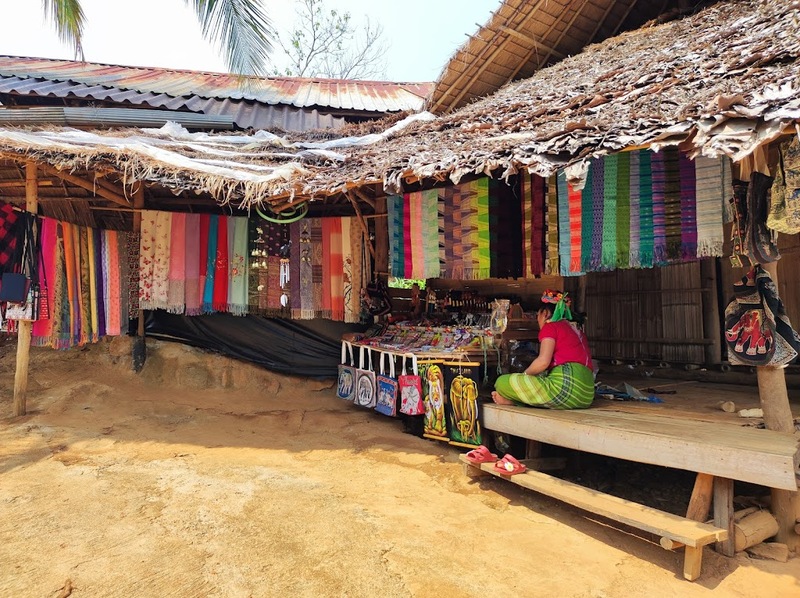 akha farmville, choui fong, singha park, กาดเจียงฮายรำลึก, ขุนน้ำนางนอน, คอฟฟี่ฮิลล์, จุดชมวิวดอยช้างมูบ, ช่องเขาขาด, ฐานปฏิบัติการดอยช้างมูบ, ดอยผาตั้ง, ดอยผาหมี, ดอยแม่สลอง, ตลาดแม่สาย, ตุงหลวงเฉลิมพระเกียรติ, ถนนคนเดินเชียงราย, ถ้ำหลวง ขุนน้ำนางนอน, ที่เที่ยวเชียงราย, ที่เที่ยวเชียงราย 2023, ที่เที่ยวเชียงราย 2566, ที่เที่ยวเชียงราย ธรรมชาติ, ที่เที่ยวเชียงราย ในเมือง, ที่เที่ยวเชียงรายใกล้ฉัน, ผาฮี้, พระธาตุดอยแม่ย่าม่อน, พระอุโบสถสีน้ำเงิน, พระโพธิสัตว์กวนอิมใหญ่ที่สุดในไทย, พิพิธภัณฑ์บ้านดำ, ฟาร์มแกะ ดอยช้าง, ภูชี้ดาว, ภูชี้ฟ้า, วัดป่าญะ, วัดพระธาตุดอยตุง, วัดพระธาตุแม่ย่าม่อน, วัดร่องขุ่น, วัดร่องเสือเต้น, วัดห้วยปลากั้ง, สวนคุณปู่ life museum, สวนคุณปู่ เชียงราย, สะพานไม้ไผ่ไร่ผาฮี้, สามเหลี่ยมทองคำ, สิงห์ปาร์ค, หมู่บ้านกะเหรี่ยงคอยาว, หมู่บ้านชาวเขากะเหรี่ยงคอยาว, หมู่บ้านสันติคีรี, อนุสาวรีย์พ่อขุนเม็งรายมหาราช, อาข่า ฟาร์ม, เชียงราย, เชียงราย 2023, เชียงราย 2566, เชียงรายไนท์บาซาร์, เที่ยวเชียงราย, โชคธรรมเจดีย์ 9 ชั้น, ไร่ชาฉุยฟง, ไฮเดรนเยีย ดอยแม่มอญ, ไฮเดรนเยียซัง, top 25+ ที่เที่ยวเชียงราย [กรกฎาคม 2024] ไหว้พระ ชมธรรมชาติ สัมผัสวิถีชีวิตชาวเขา ที่ดินแดนเหนือสุดประเทศไทย