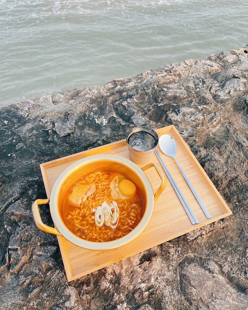 คาเฟ่ จังหวัดเพชรบุรี : รวมคาเฟ่น่านั่ง บรรยากาศดี ไม่ควรพลาด จังหวัดเพชรบุรี!