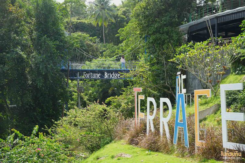 คาเฟ่ขนอม, blue terrace cafe  ขนอม, blue terrace cafe  คาเฟ่บนเนินเขา ชมวิวทะเลอ่าวขนอม