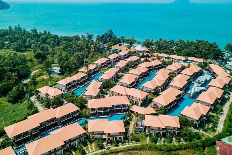 ทิวสน บีช รีสอร์ท, ที่พักพังงา, ที่พักพังงา 2024, ที่พักพังงา 2567, ที่พักเกาะยาว, ที่พักเกาะยาว 2024, ที่พักเกาะยาว 2567, ที่พักเกาะยาวใหญ่, ที่พักเกาะยาวใหญ่ 2024, ที่พักเกาะยาวใหญ่ 2567, ยาวใหญ่ บีช รีสอร์ท, รีสอร์ท เกาะยาวใหญ่, สันธิญา เกาะยาวใหญ่, เกาะยาว, เกาะยาวใหญ่, เกาะยาวใหญ่ 2024, เกาะยาวใหญ่ 2567, เกาะยาวใหญ่ วิลเลจ, โกลว์ เอลิกเซียร์ เกาะยาวใหญ่, top 10+ ที่พัก เกาะยาวใหญ่ [กรกฎาคม 2024] ติดทะเล บรรยากาศสุดฟิน ในอ่าวพังงา