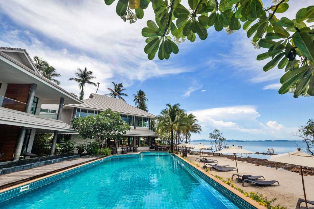 awa resort, dewa koh chang, emerald cove, kacha resort, kc grande, koh chang hotels, koh chang hotels white sand beach, koh chang resort, marina sands resort, mercure, pajamas koh chang, resolution resort, santhiya tree koh chang resort, vayna boutique koh chang, กจาปุรี รีสอร์ท, คชา รีสอร์ท, คลองพร้าว รีสอร์ท, จังหวัดตราด, ณ ธารา รีสอร์ท, ณ ธารา รีสอร์ท เกาะช้าง, ตราด, ท่องเที่ยวภาคตะวันออก, ที่กิน ที่เที่ยว, ที่พักเกาะช้าง, ที่พักเกาะช้าง 2024, ที่พักเกาะช้าง 2567, ที่พักเกาะช้าง ติดทะเล, ที่พักเกาะช้างติดทะเล, ที่พักเกาะช้างติดทะเล 2024, ที่พักเกาะช้างติดทะเล 2567, ปาจามัส เกาะช้าง, ฟลอร่า ไอทะเล รีสอร์ท, มารีน่าแซนด์ รีสอร์ท, รามายานา เกาะช้าง, รีสอร์ทเกาะช้าง, รีสอร์ทเกาะช้าง 2024, สันธิญา ทรี เกาะช้าง รีสอร์ท, หาดคลองพร้าว, หาดทรายขาว, หาดไก่แบ้, อาน่า รีสอร์ท แอนด์ สปา, อ่าวใบลาน, เกาะช้าง, เกาะช้าง 2024, เกาะช้าง 2567, เกาะช้าง ที่พัก, เกาะช้าง ที่พัก 2024, เกาะช้าง ที่พัก 2567, เค บี รีสอร์ต, เค บี รีสอร์ท เกาะช้าง, เคซี แกรนด์, เซ็นทารา เกาะช้าง ทรอปิคานา รีสอร์ท, เดวา เกาะช้าง, เดอะ ชิลล์ รีสอร์ท, เดอะ ชิลล์ เกาะช้าง, เดอะสแปลช เกาะช้าง, เดอะเดวา, เที่ยวจังหวัดตราด, เนเจอร์บีช รีสอร์ท, เมอร์เคียว, เมอร์เคียว เกาะช้าง, เรโซลูชั่น รีสอร์ท, เวย์นา บูทิก เกาะช้าง, เอวา รีสอร์ท, โรงแรมดิเอ็มเมรัลโคฟ, โรงแรมเกาะช้าง, top 30+ ที่พักเกาะช้าง [กรกฎาคม 2024] ติดทะเล พักผ่อนสุดชิล ริมทะเลสีฟ้าคราม