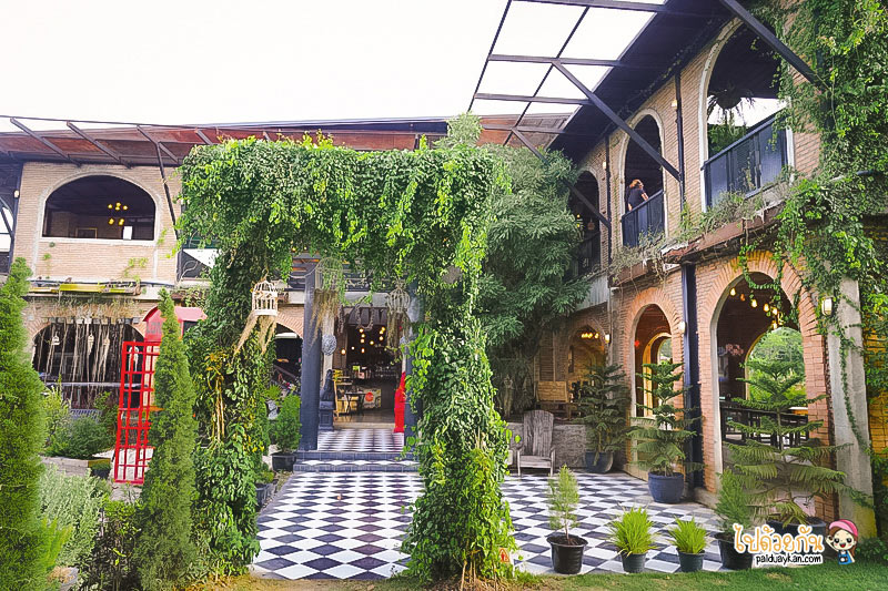 Cafe Laura bar  คาเฟ่สไตล์ยุโรป โรแมนติกท่ามกลางขุนเขา