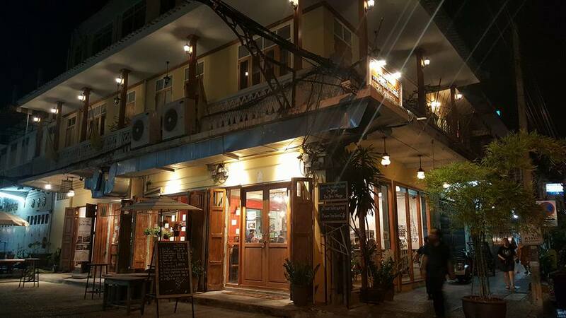 ร้านอาหารสนามหลวง : แนะนำ 15 ร้านอาหารอร่อยใกล้สนามหลวงที่ควรแวะไปลอง
