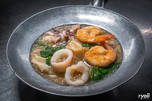 ร้านอาหารสนามหลวง : แนะนำ 15 ร้านอาหารอร่อยใกล้สนามหลวงที่ควรแวะไปลอง