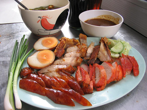 ร้านอาหารสนามหลวง : แนะนำ 15 ร้านอาหารอร่อยใกล้สนามหลวงที่ควรแวะไปลอง