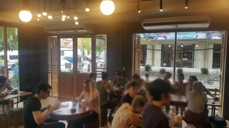 ร้านอาหารสนามหลวง : แนะนำ 15 ร้านอาหารอร่อยใกล้สนามหลวงที่ควรแวะไปลอง