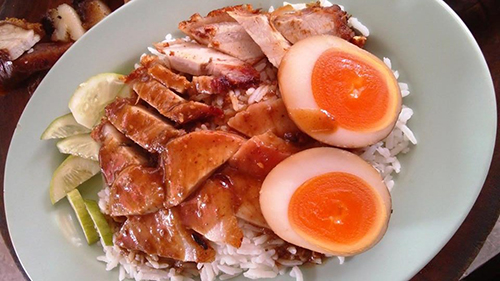 ร้านอาหารสนามหลวง : แนะนำ 15 ร้านอาหารอร่อยใกล้สนามหลวงที่ควรแวะไปลอง