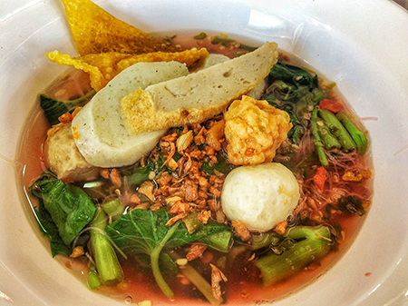 ร้านอาหารสนามหลวง : แนะนำ 15 ร้านอาหารอร่อยใกล้สนามหลวงที่ควรแวะไปลอง