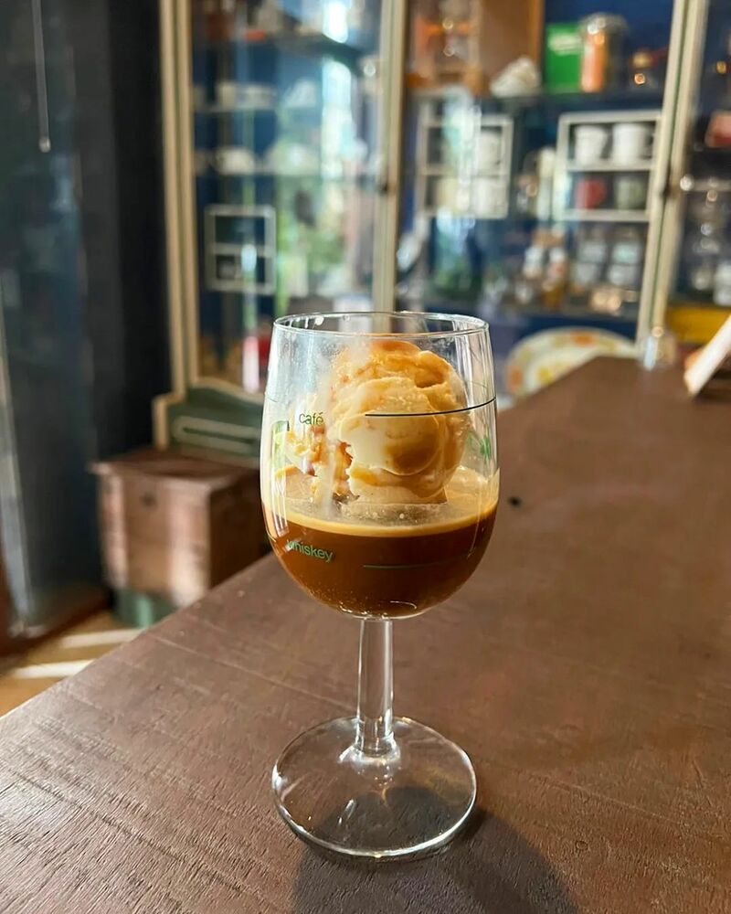 ร้านอาหารสนามหลวง : แนะนำ 15 ร้านอาหารอร่อยใกล้สนามหลวงที่ควรแวะไปลอง