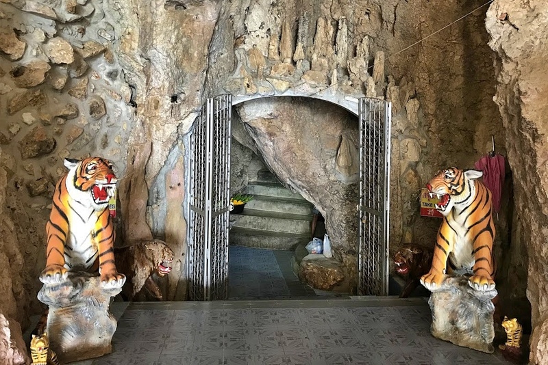 ซาฟารี ปาร์ค, ต้นจามจุรียักษ์, ทางรถไฟสายมรณะ, ที่พัก, ที่เที่ยว, ที่เที่ยวกาญจนบุรี, ที่เที่ยวกาญจนบุรี 2024, ที่เที่ยวกาญจนบุรี 2567, ที่เที่ยวกาญจนบุรี ธรรมชาติ, น้ำตกห้วยแม่ขมิ้น, น้ําตกเอราวัณ, วัดถ้ำเสือ กาญจนบุรี, สวนสัตว์เปิด ซาฟารี ปาร์ค แอนด์ แคมป์, สะพานข้ามแม่น้ำแคว, สะพานมอญ สังขละบุรี, เขาช้างเผือก, เขื่อนศรีนครินทร์, เที่ยวกาญจนบุรี, เที่ยวกาญจนบุรี 2024, เที่ยวกาญจนบุรี 2567, เที่ยวเมืองกาญ, top 30+ ที่เที่ยวกาญจนบุรี [กรกฎาคม 2024] สัมผัสธรรมชาติ ใกล้กรุงเทพฯ