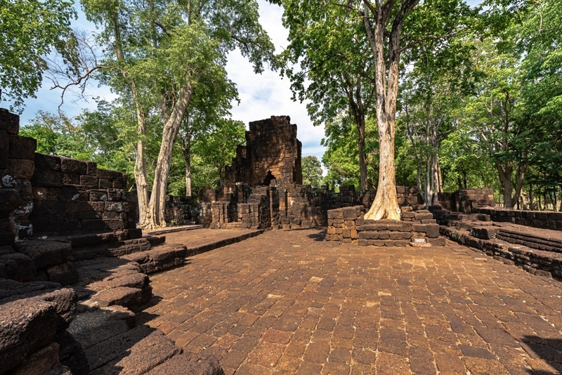 ซาฟารี ปาร์ค, ต้นจามจุรียักษ์, ทางรถไฟสายมรณะ, ที่พัก, ที่เที่ยว, ที่เที่ยวกาญจนบุรี, ที่เที่ยวกาญจนบุรี 2024, ที่เที่ยวกาญจนบุรี 2567, ที่เที่ยวกาญจนบุรี ธรรมชาติ, น้ำตกห้วยแม่ขมิ้น, น้ําตกเอราวัณ, วัดถ้ำเสือ กาญจนบุรี, สวนสัตว์เปิด ซาฟารี ปาร์ค แอนด์ แคมป์, สะพานข้ามแม่น้ำแคว, สะพานมอญ สังขละบุรี, เขาช้างเผือก, เขื่อนศรีนครินทร์, เที่ยวกาญจนบุรี, เที่ยวกาญจนบุรี 2024, เที่ยวกาญจนบุรี 2567, เที่ยวเมืองกาญ, top 30+ ที่เที่ยวกาญจนบุรี [กรกฎาคม 2024] สัมผัสธรรมชาติ ใกล้กรุงเทพฯ