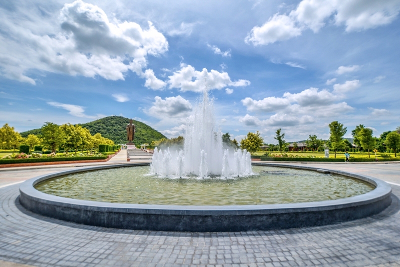 ซาฟารี ปาร์ค, ต้นจามจุรียักษ์, ทางรถไฟสายมรณะ, ที่พัก, ที่เที่ยว, ที่เที่ยวกาญจนบุรี, ที่เที่ยวกาญจนบุรี 2024, ที่เที่ยวกาญจนบุรี 2567, ที่เที่ยวกาญจนบุรี ธรรมชาติ, น้ำตกห้วยแม่ขมิ้น, น้ําตกเอราวัณ, วัดถ้ำเสือ กาญจนบุรี, สวนสัตว์เปิด ซาฟารี ปาร์ค แอนด์ แคมป์, สะพานข้ามแม่น้ำแคว, สะพานมอญ สังขละบุรี, เขาช้างเผือก, เขื่อนศรีนครินทร์, เที่ยวกาญจนบุรี, เที่ยวกาญจนบุรี 2024, เที่ยวกาญจนบุรี 2567, เที่ยวเมืองกาญ, top 30+ ที่เที่ยวกาญจนบุรี [กรกฎาคม 2024] สัมผัสธรรมชาติ ใกล้กรุงเทพฯ