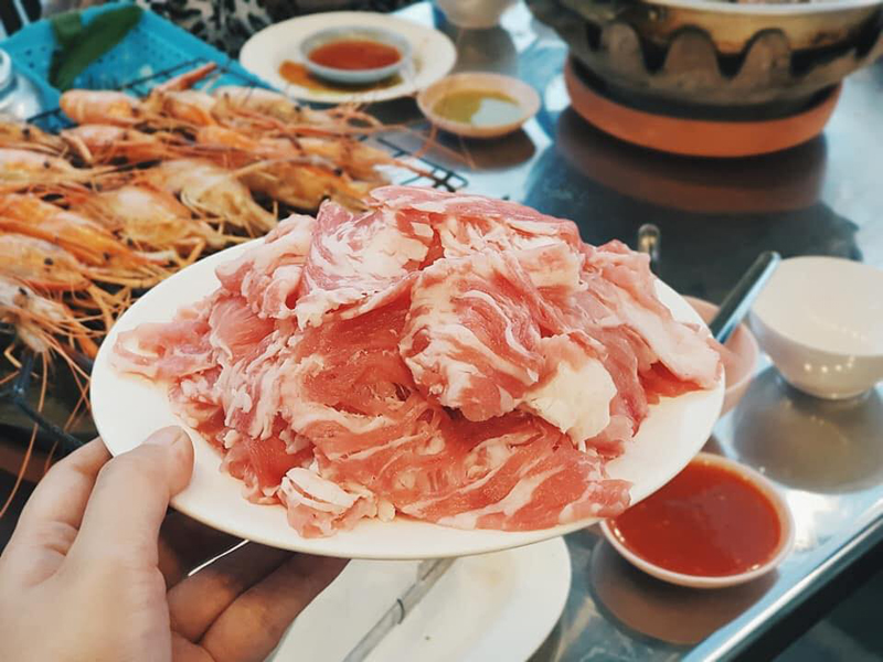 รวม 15 ร้านบุฟเฟ่ต์ ปิ้งย่าง ชาบู หมูกระทะ อิ่มอร่อยสุดคุ้ม งบไม่เกิน 300 บาท