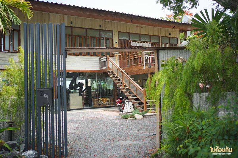 คาเฟ่บางแสน, คาเฟ่บางแสนริมทะเล, way coffee house, way coffee house  คาเฟ่บ้านไม้สุดวินเทจ ริมทะเล