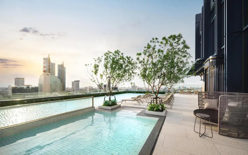 grande centre point surawong โรงแรมหรู สระวิวแม่น้ำเจ้าพระยา แถมมีเกมให้เล่นฟรี!