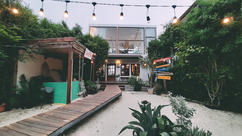 คาเฟ่พัทยา : รวมคาเฟ่น่าเช็คอิน เเละไม่ควรพลาด (มีร้านริมทะเล)
