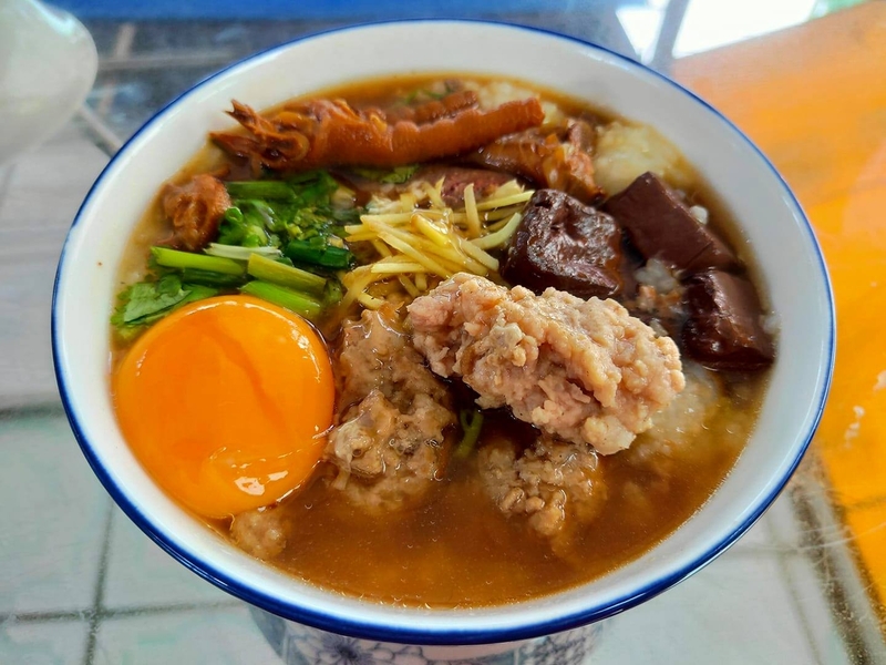 สลัดความหิวแล้วไปอิ่มอร่อยพอดีท้องกับ 9 ร้านโจ๊กในกรุงเทพฯ