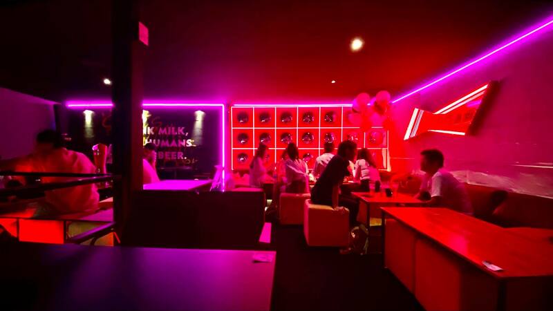 ร้าน hang out นั่งชิล กทม. รวมร้านเด็ดบรรยากาศดีแฮงเอาท์ไม่ควรพลาด!