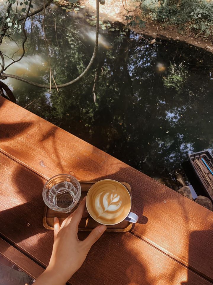 top 7+ คาเฟ่ริมน้ำเขาใหญ่ จิบกาแฟสัมผัสลมเก๋ๆ ช่วงฤดูฝน