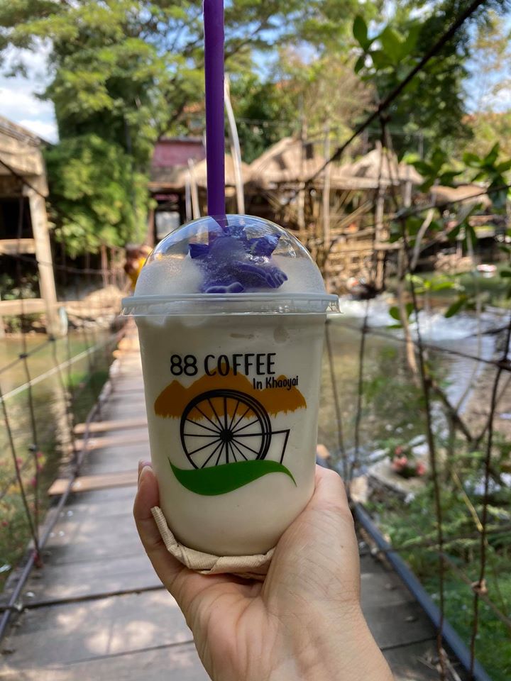 top 7+ คาเฟ่ริมน้ำเขาใหญ่ จิบกาแฟสัมผัสลมเก๋ๆ ช่วงฤดูฝน