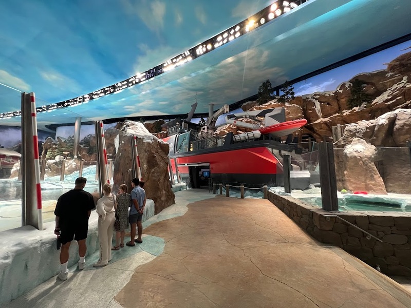 aals, abu dhabi ocean, adélie penguins, advanced animal lighting system, ahmed ibn majid, animals care center, antarctica, arctic, chinstrap penguin, eel racer, endless ocean, endless vista, explorer&039;s sea base, gentoo penguin, hypersphere 360, interactive, jelly plunge, kelp climb, king penguin, laszlo and oskar, live characters & performances, macaroni penguin, manta coaster, micro ocean, naham theater, octozoom!, one ocean, rockhopper penguin, rocky point, schooling fish, seaworld abu dhabi, the cave, tropical ocean, turtle twist, umberto’s, yas island, กระเบนทะเล, การแสดงโลมา, นกพัฟฟิน, นาคทะเล, ปลาไหลมอเรย์, ปูทะเล, พิพิธภัณฑ์สัตว์น้ำซีเวิลด์, ฟลามิงโก้, สัตว์ทะเล, อควาเรียมอาบูดาบี, อควาเรียมใหญ่ที่สุดในโลก, อาบูดาบี 2023, อุโมงค์ปลา, เกาะยาส, เที่ยว uae, เที่ยว uae 2023, แมวน้ำ, แอนตาร์กติกา, seaworld abu dhabi อควาเรียมเปิดใหม่ ใหญ่ที่สุดในโลก