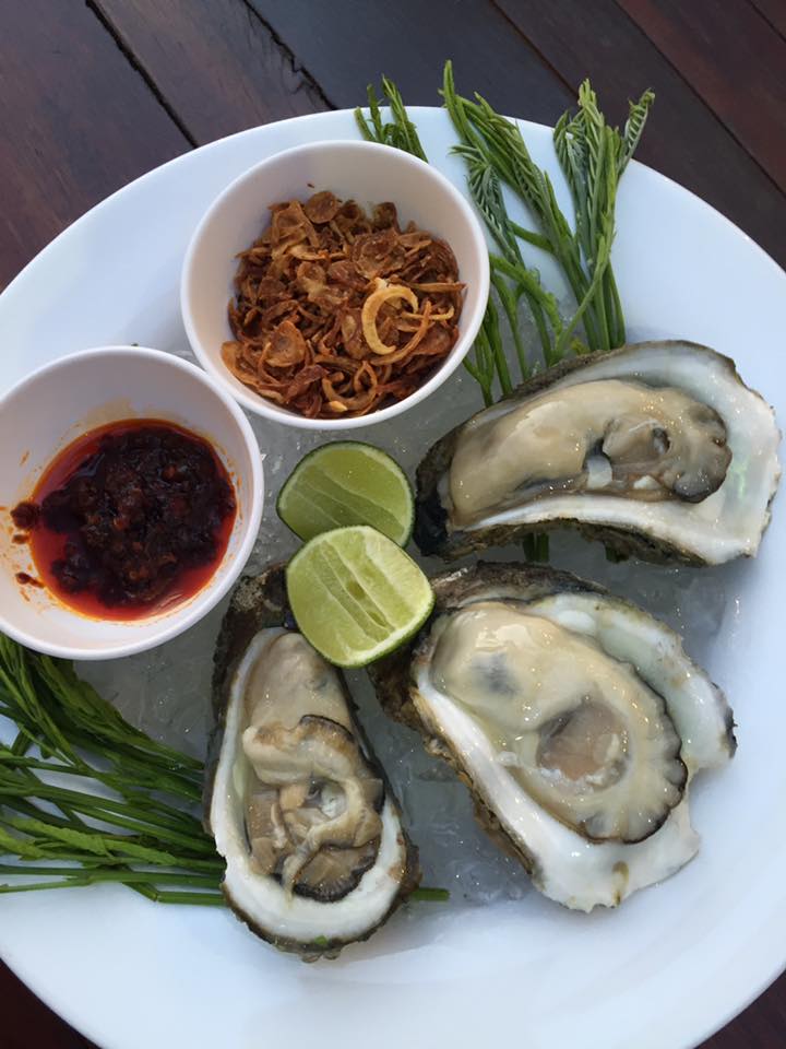 ร้านอาหารริมทะเล พัทยา : รวมร้านบรรยากาศดี พิกัด : ริมหาดพัทยา ไม่ไปไม่ได้แล้ววว