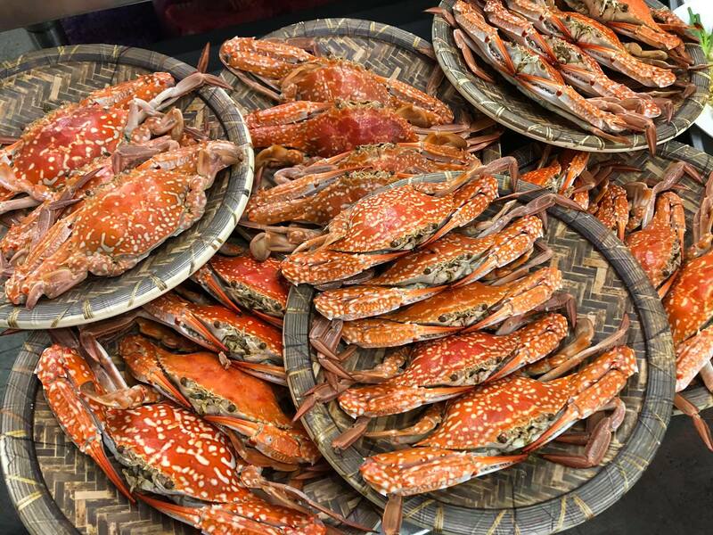ร้านอาหารริมทะเล พัทยา : รวมร้านบรรยากาศดี พิกัด : ริมหาดพัทยา ไม่ไปไม่ได้แล้ววว
