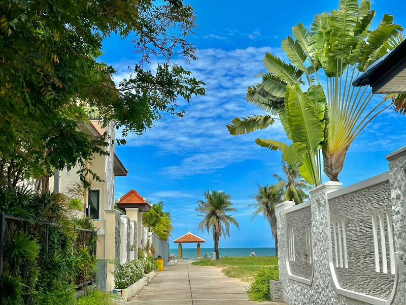 Magnolia Beach Pool Villa Pattaya รองรับคนได้เยอะ 2024