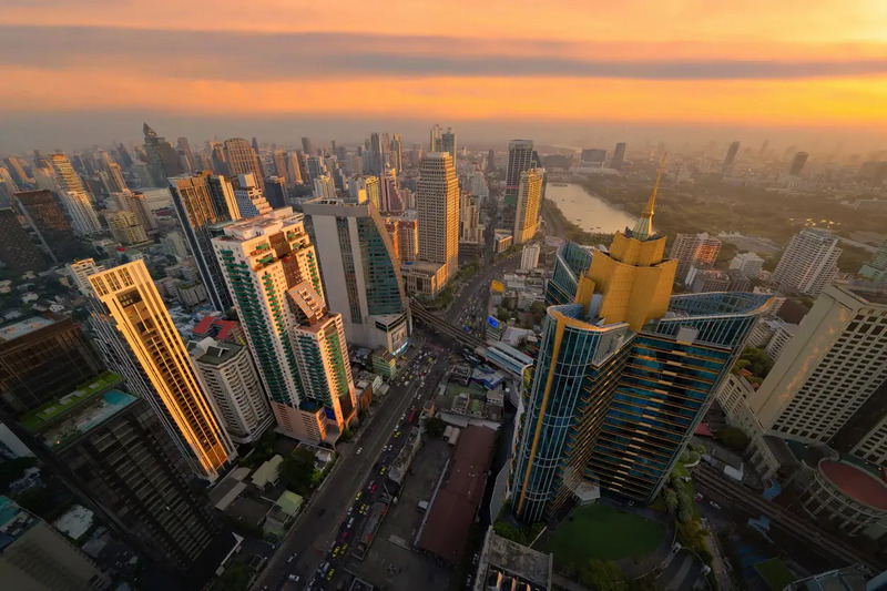 1. Hilton Bangkok Grande Asoke, 2. Grande Centre Point Terminal 21, 3. FuramaXclusive Asok, 4. โรงแรม เดอะ คอนทิเน้นท์, 5. โรงแรม จัสมิน ซิตี้, 6. Sukhumvit Suites Hotel, 7. W 21 HOTEL Bangkok, 8. โรงแรม โซลาเรีย นิชิเทสซึ กรุงเทพฯ, 9. 3Howw Hostel Sukhumvit 21, Top 9+ โรงแรมใกล้ MRT สุขุมวิท เดินไปได้สบายมาก!