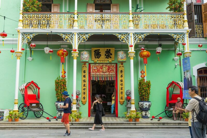 batu ferringhi, butterfly farm, chew jetty, chulia street, chulia street night hawker stall, david goh, entopia, george town, interactive painting, kek lok si, lok lok, penang butterfly farm, penang hills, penang street arts, pinang peranakan mansion, rainbow skywalk, spedahub, street arts, the mugshot cafe, top view, tropical spice garden, wan tan mee, กิจกรรมปาร์ตี้ในสวน, คฤหาสน์เปอรานากัน, จอร์จ ทาวน์, จุดถ่ายรูปปีนัง, จูเลีย สตรีท, ชายหาดบาตู, ทางเดินลอยฟ้าสายรุ้ง, นั่งรถไฟไปปีนัง, ปีนัง2023, ภาพวาดกำแพง, มาเลเซีย2023, วัดเก็กลกสี่, วัดเขาเต่า, สตรีทฟู๊ดปีนัง, สตรีทอาร์ตปีนัง, สถานที่ท่องเที่ยวปีนัง, สถานที่ท่องเที่ยวมาเลเซีย, สวนผีเสื้อ, สวนพฤกษศาตร์, หมู่บ้านชาวประมง, เกาะปีนัง, เจดีย์สมเด็จพระรามหก, เที่ยวปีนัง, เที่ยวปีนังมาเลเซีย, เที่ยวมาเลเซีย, เที่ยวมาเลเซียปีนัง, เบเกอรี่จอร์จทาวน์, top 12+ ที่เที่ยวปีนัง มาเลเซีย 2024 แบบสายชิลล์ ชมสตรีทอาร์ต แวะทานสตรีทฟู๊ด