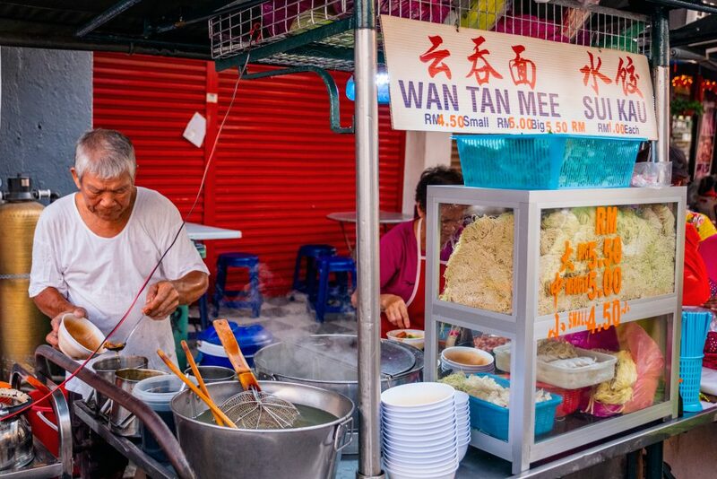 batu ferringhi, butterfly farm, chew jetty, chulia street, chulia street night hawker stall, david goh, entopia, george town, interactive painting, kek lok si, lok lok, penang butterfly farm, penang hills, penang street arts, pinang peranakan mansion, rainbow skywalk, spedahub, street arts, the mugshot cafe, top view, tropical spice garden, wan tan mee, กิจกรรมปาร์ตี้ในสวน, คฤหาสน์เปอรานากัน, จอร์จ ทาวน์, จุดถ่ายรูปปีนัง, จูเลีย สตรีท, ชายหาดบาตู, ทางเดินลอยฟ้าสายรุ้ง, นั่งรถไฟไปปีนัง, ปีนัง2023, ภาพวาดกำแพง, มาเลเซีย2023, วัดเก็กลกสี่, วัดเขาเต่า, สตรีทฟู๊ดปีนัง, สตรีทอาร์ตปีนัง, สถานที่ท่องเที่ยวปีนัง, สถานที่ท่องเที่ยวมาเลเซีย, สวนผีเสื้อ, สวนพฤกษศาตร์, หมู่บ้านชาวประมง, เกาะปีนัง, เจดีย์สมเด็จพระรามหก, เที่ยวปีนัง, เที่ยวปีนังมาเลเซีย, เที่ยวมาเลเซีย, เที่ยวมาเลเซียปีนัง, เบเกอรี่จอร์จทาวน์, top 12+ ที่เที่ยวปีนัง มาเลเซีย 2024 แบบสายชิลล์ ชมสตรีทอาร์ต แวะทานสตรีทฟู๊ด