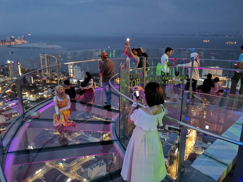 batu ferringhi, butterfly farm, chew jetty, chulia street, chulia street night hawker stall, david goh, entopia, george town, interactive painting, kek lok si, lok lok, penang butterfly farm, penang hills, penang street arts, pinang peranakan mansion, rainbow skywalk, spedahub, street arts, the mugshot cafe, top view, tropical spice garden, wan tan mee, กิจกรรมปาร์ตี้ในสวน, คฤหาสน์เปอรานากัน, จอร์จ ทาวน์, จุดถ่ายรูปปีนัง, จูเลีย สตรีท, ชายหาดบาตู, ทางเดินลอยฟ้าสายรุ้ง, นั่งรถไฟไปปีนัง, ปีนัง2023, ภาพวาดกำแพง, มาเลเซีย2023, วัดเก็กลกสี่, วัดเขาเต่า, สตรีทฟู๊ดปีนัง, สตรีทอาร์ตปีนัง, สถานที่ท่องเที่ยวปีนัง, สถานที่ท่องเที่ยวมาเลเซีย, สวนผีเสื้อ, สวนพฤกษศาตร์, หมู่บ้านชาวประมง, เกาะปีนัง, เจดีย์สมเด็จพระรามหก, เที่ยวปีนัง, เที่ยวปีนังมาเลเซีย, เที่ยวมาเลเซีย, เที่ยวมาเลเซียปีนัง, เบเกอรี่จอร์จทาวน์, top 12+ ที่เที่ยวปีนัง มาเลเซีย 2024 แบบสายชิลล์ ชมสตรีทอาร์ต แวะทานสตรีทฟู๊ด