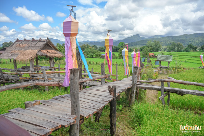 ร้านกาแฟบ้านไทลื้อ จิบกาแฟริมนา สัมผัสบรรยากาศพื้นบ้าน