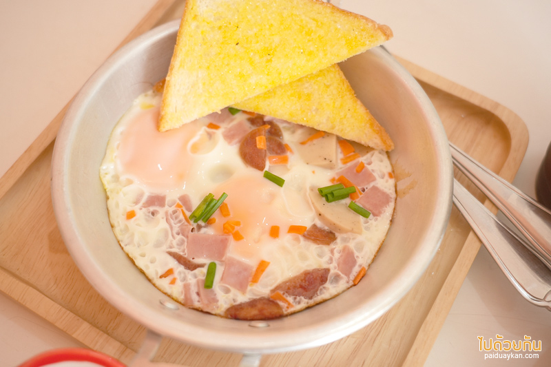 ขนมไข่เตาถ่านน้องนิล, ร้านอาหารเช้าหาดใหญ่, ร้านขนมไข่เตาถ่านน้องนิล & คาเฟ่ หาดใหญ่