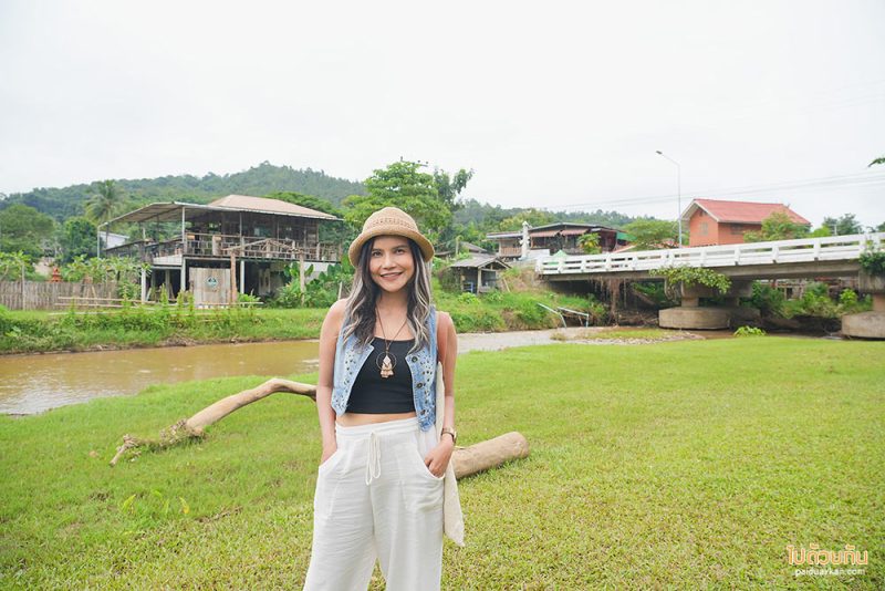 เมืองคอง, ฮัก​เมือง​คอง​, คาเฟ่เมืองคอง, ฮัก​เมือง​คอง​ คาเฟ่และที่พักสุดชิล ริมน้ำคอง