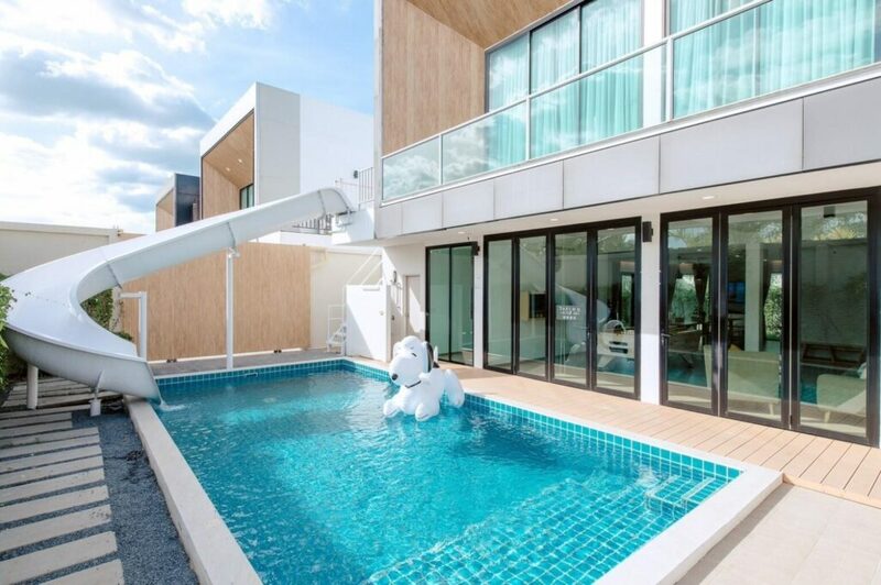 POOL LAY STAY A2 poolvilla PATTAYA มีสระว่ายน้ำขนาดใหญ่
