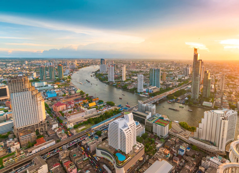 1. Centre Point Hotel Silom, 2. The Myth-Sud Sathon, 3. โอ๊ควู๊ด โฮเทล แอนด์ เรสซิเด้นซ์ กรุงเทพ, 4. โรงแรมแชงกรี-ลา กรุงเทพฯ, 5. โรงแรมบอสโซเทลอินน์, Top 5+ โรงแรมใกล้ BTS สะพานตากสิน ในระยะเดินไปได้!