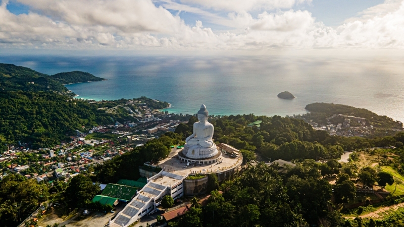 aquaria phuket, aquariaphuket, banana beach, blackrock, blackrockviewpoint, hanuman world, honeymoon island, katabeach, maikhaobeach, nuibeach, phuket, phuket fantasea, phuket old town, phuketfantasea, streetartภูเก็ต, tiger kingdom phuket, จุดชมวิวผาหินดำ, จุดชมวิวเขารัง, ตลาดอาหารทะเล ภูเก็ต, ตลาดอาหารทะเล ราไวย์, ท่องเที่ยวภูเก็ต, ที่เที่ยวภูเก็ต, ที่เที่ยวภูเก็ต 2024, ที่เที่ยวภูเก็ต 2567, น้ำตกโตนไทร, ประภาคารกาญจนาภิเษก, ป่าตอง, ผาหินดำ, พระผุด ภูเก็ต, พระมิ่งมงคลเอกนาคคีรี, พระใหญ่ภูเก็ต, พระใหญ่เมืองภูเก็ต, พิพิธภัณฑ์สัตว์น้ำ, ภูเก็ต, ภูเก็ต 2024, ภูเก็ต 2567, ภูเก็ตแฟนตาซี, มหัศจรรย์กมลา, ย่านเมืองเก่าภูเก็ต, วัดพระทอง, วัดพระผุด, สวนเสือภูเก็ต, หนุมานเวิลด์, หาดกล้วย, หาดกะตะ, หาดนุ้ย, หาดป่าตอง, หาดไม้ขาว, อควาเรียภูเก็ต, อควาเรียม ภูเก็ต, เกาะรูปหัวใจ ภูเก็ต, เกาะเฮ, เกาะแก้วพิศดาร, เกาะแก้วใหญ่, เกาะไม้ท่อน, เขารัง, เที่ยวภูเก็ต, เที่ยวภูเก็ต 2024, เที่ยวภูเก็ต 2567, แหลมพรหมเทพ, top 20+ ที่เที่ยวภูเก็ต [กรกฎาคม 2024] สวรรค์ของคนรักทะเล เมืองแห่งไข่มุกอันดามันและธรรมชาติอันงดงาม