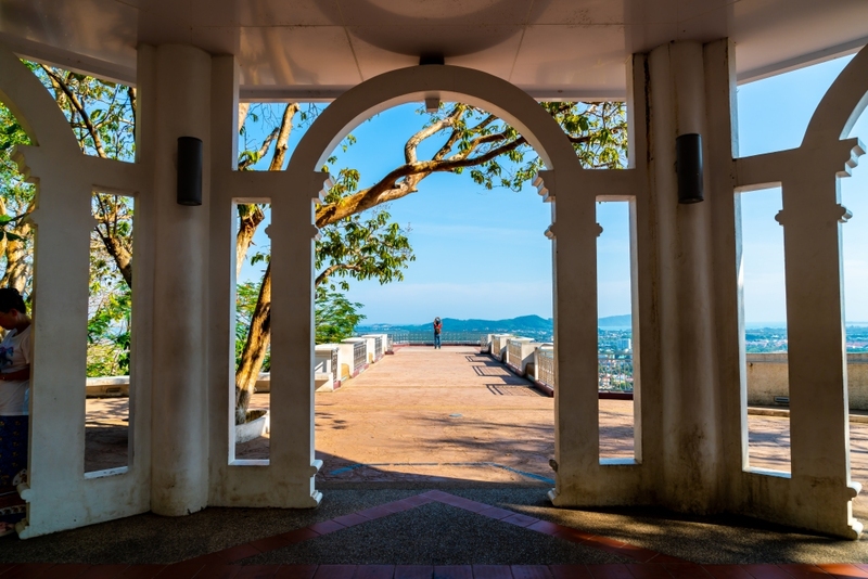 aquaria phuket, aquariaphuket, banana beach, blackrock, blackrockviewpoint, hanuman world, honeymoon island, katabeach, maikhaobeach, nuibeach, phuket, phuket fantasea, phuket old town, phuketfantasea, streetartภูเก็ต, tiger kingdom phuket, จุดชมวิวผาหินดำ, จุดชมวิวเขารัง, ตลาดอาหารทะเล ภูเก็ต, ตลาดอาหารทะเล ราไวย์, ท่องเที่ยวภูเก็ต, ที่เที่ยวภูเก็ต, ที่เที่ยวภูเก็ต 2024, ที่เที่ยวภูเก็ต 2567, น้ำตกโตนไทร, ประภาคารกาญจนาภิเษก, ป่าตอง, ผาหินดำ, พระผุด ภูเก็ต, พระมิ่งมงคลเอกนาคคีรี, พระใหญ่ภูเก็ต, พระใหญ่เมืองภูเก็ต, พิพิธภัณฑ์สัตว์น้ำ, ภูเก็ต, ภูเก็ต 2024, ภูเก็ต 2567, ภูเก็ตแฟนตาซี, มหัศจรรย์กมลา, ย่านเมืองเก่าภูเก็ต, วัดพระทอง, วัดพระผุด, สวนเสือภูเก็ต, หนุมานเวิลด์, หาดกล้วย, หาดกะตะ, หาดนุ้ย, หาดป่าตอง, หาดไม้ขาว, อควาเรียภูเก็ต, อควาเรียม ภูเก็ต, เกาะรูปหัวใจ ภูเก็ต, เกาะเฮ, เกาะแก้วพิศดาร, เกาะแก้วใหญ่, เกาะไม้ท่อน, เขารัง, เที่ยวภูเก็ต, เที่ยวภูเก็ต 2024, เที่ยวภูเก็ต 2567, แหลมพรหมเทพ, top 20+ ที่เที่ยวภูเก็ต [กรกฎาคม 2024] สวรรค์ของคนรักทะเล เมืองแห่งไข่มุกอันดามันและธรรมชาติอันงดงาม