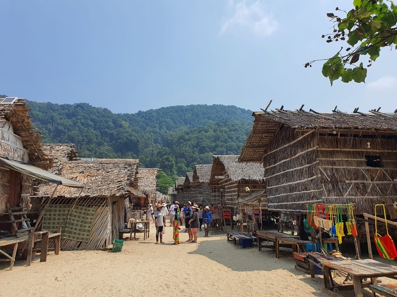 akha framville, กลอเซโล, ดอยเสมอดาว, ทะเลสวยระดับโลก, ทะเลหมอกสองแผ่นดิน, ที่เที่ยว 2023, ที่เที่ยว 2566, ที่เที่ยวยอดฮิต 2023, ที่เที่ยวยอดฮิต 2566, บ้านนาเลาใหม่, บ้านรักไทย, บ้านแม่ออ, พระนครศรีอยุธยา, ภูทับเบิก, ภูเก็ต, วัดมหาธาตุ, หมู่บ้านชาวมอแกน, หมู่บ้านสะปัน, หาดฟรีด้อม, อาข่าฟาร์ม, อุทยานแห่งชาติหมู่เกาะสุรินทร์, เกาะกระดาน, เกาะล้าน, เกาะสมุย, เขาช่องลม, เขาช้างเผือก, เขาใหญ่, เที่ยวที่ไหนดี, เที่ยวไทย 2023, เที่ยวไทย 2566, เที่ยวไหนดี, เที่ยวไหนดี ? 15 ที่เที่ยวยอดฮิต [กรกฎาคม 2024] เดินทางทั่วไทย สัมผัสความสวยงาม ที่ไม่ควรพลาด