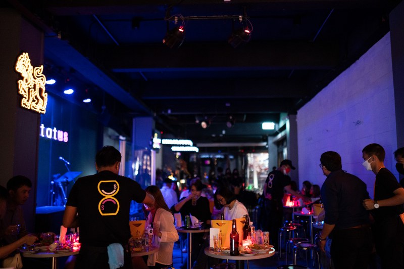 status thonglor ร้านนั่งชิล ทองหล่อ เปิดใหม่ ฟีลดี สนุกมันส์เต็มที่ทั้งคืน!